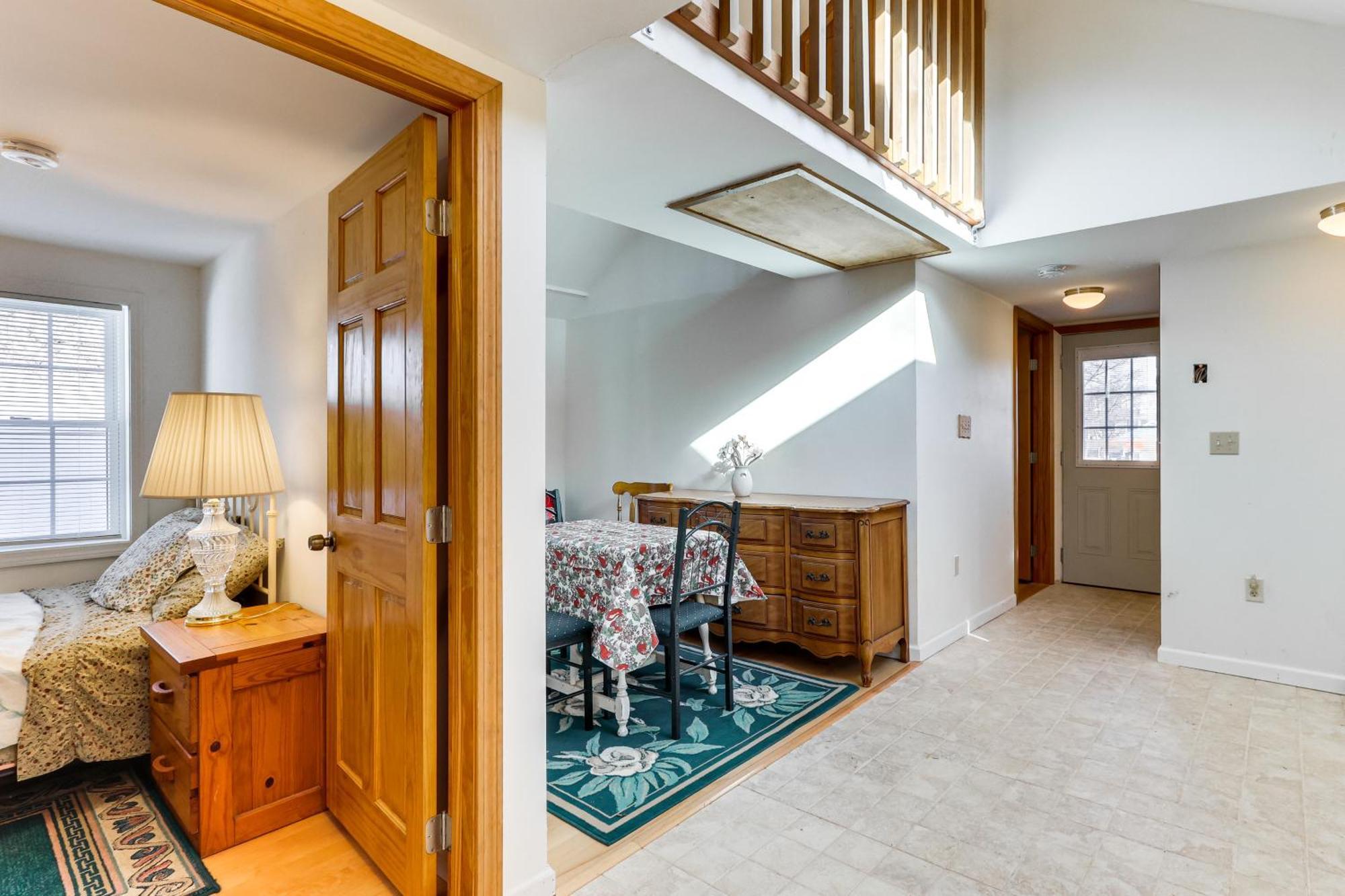 Charming Cottage, Steps To Private Beach! *